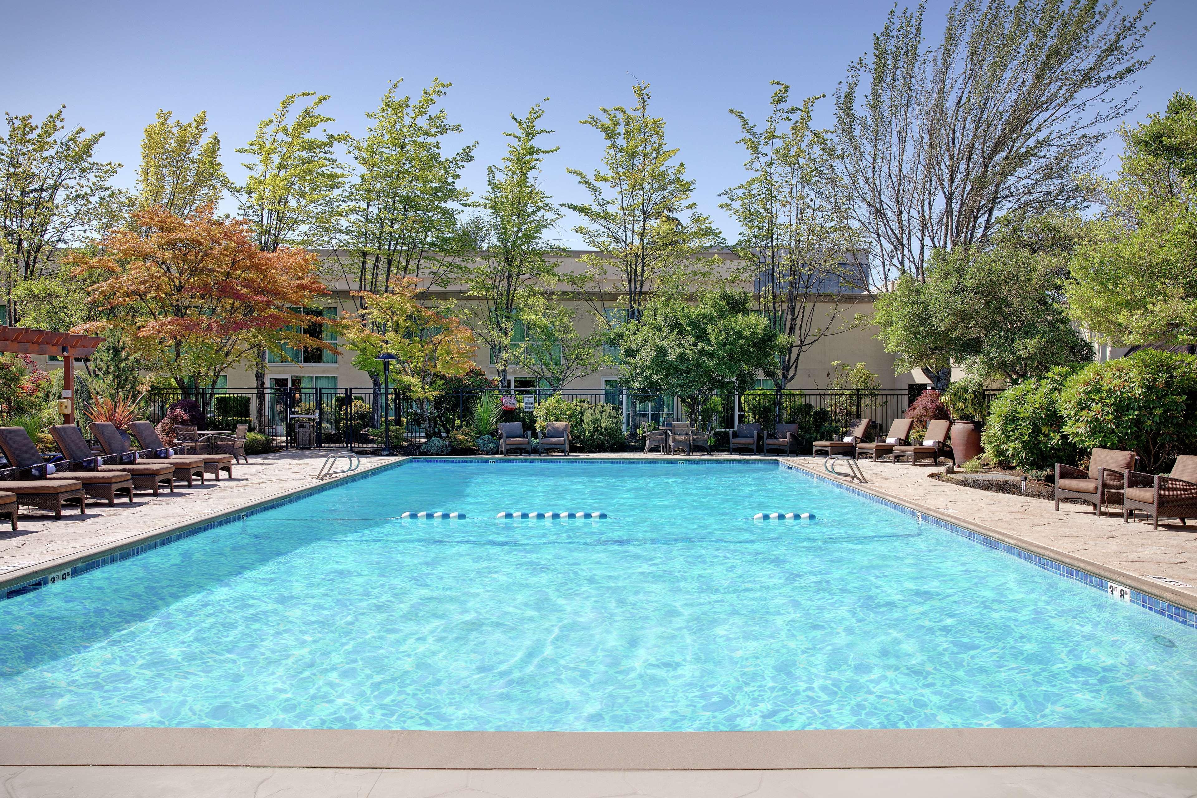 Hilton Seattle Airport & Conference Center Hotel SeaTac Exterior photo